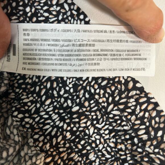 Abercrombie Printed Pull On Shorts - Picture 5 of 5